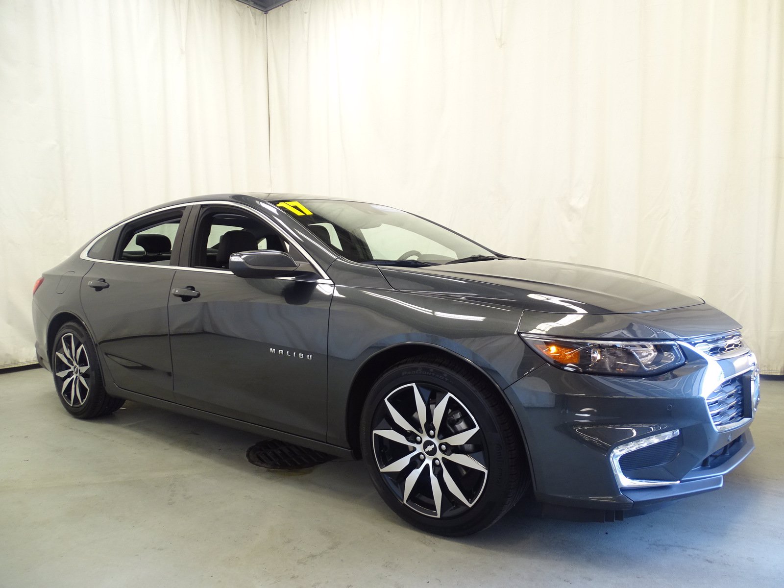 Pre-Owned 2017 Chevrolet Malibu LT FWD 4dr Car