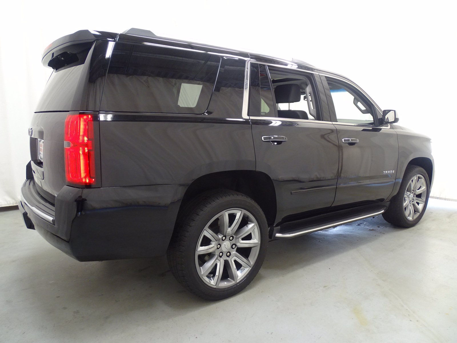 Pre-Owned 2017 Chevrolet Tahoe Premier 4WD Sport Utility