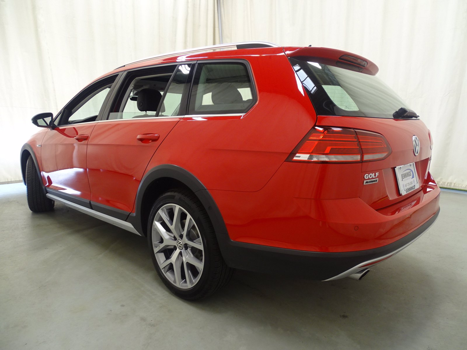 Certified Pre-Owned 2019 Volkswagen Golf Alltrack SE AWD ...